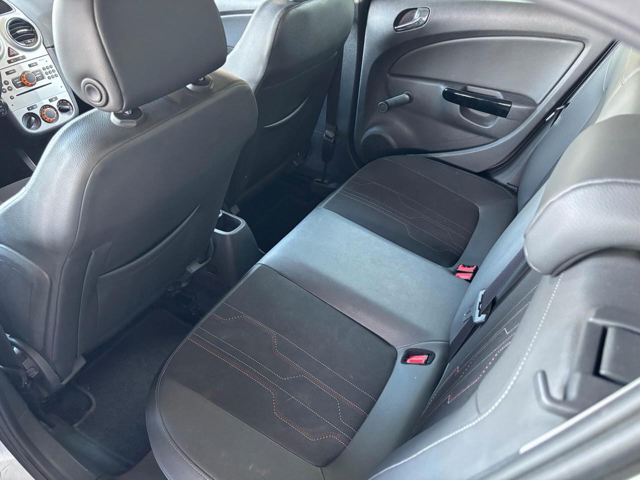 Opel Corsa 1.2 5 porte One