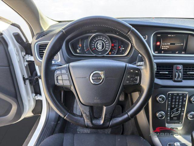 VOLVO V40 Cross Country D2 Kinetic - PER OPERATORI DEL SETTORE