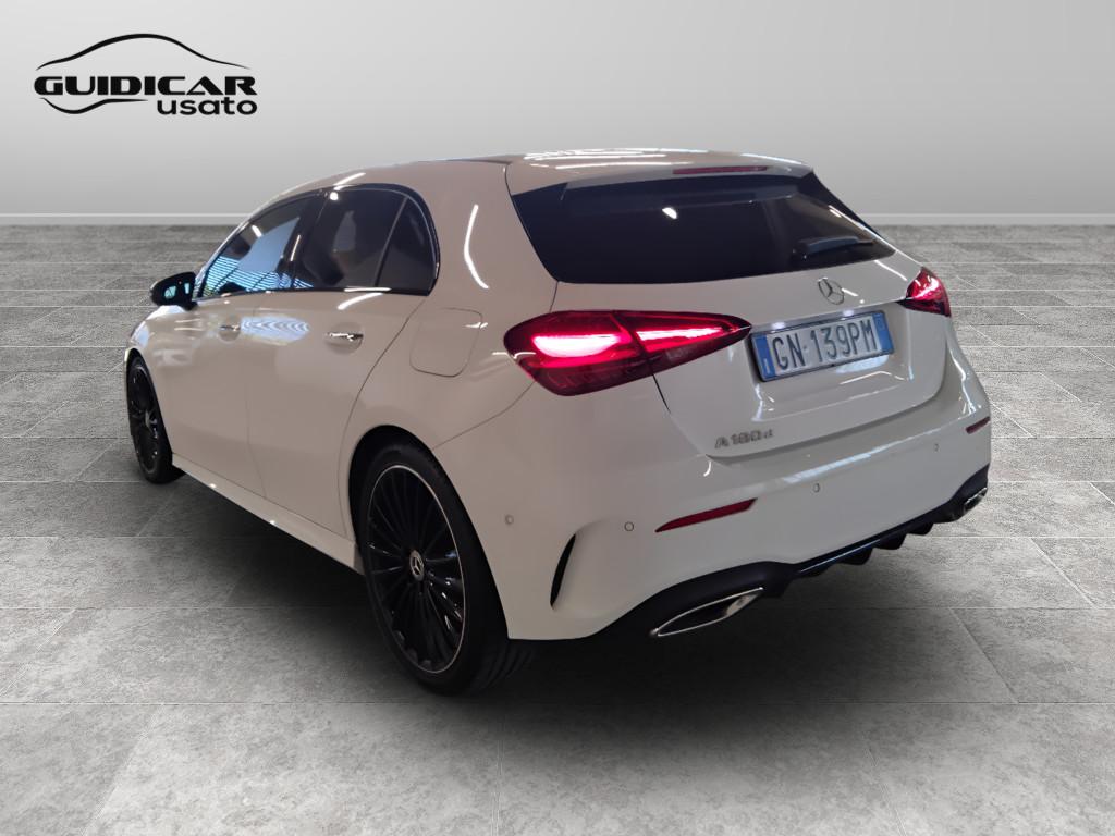 Mercedes-Benz Classe A - W177 2023 - A 180 d AMG Line Advanced Plus auto