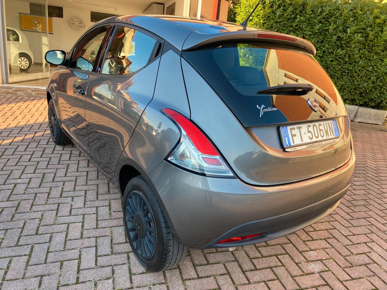 Lancia Ypsilon 1.2 69 CV 5 porte GPL Ecochic Elefantino Blu