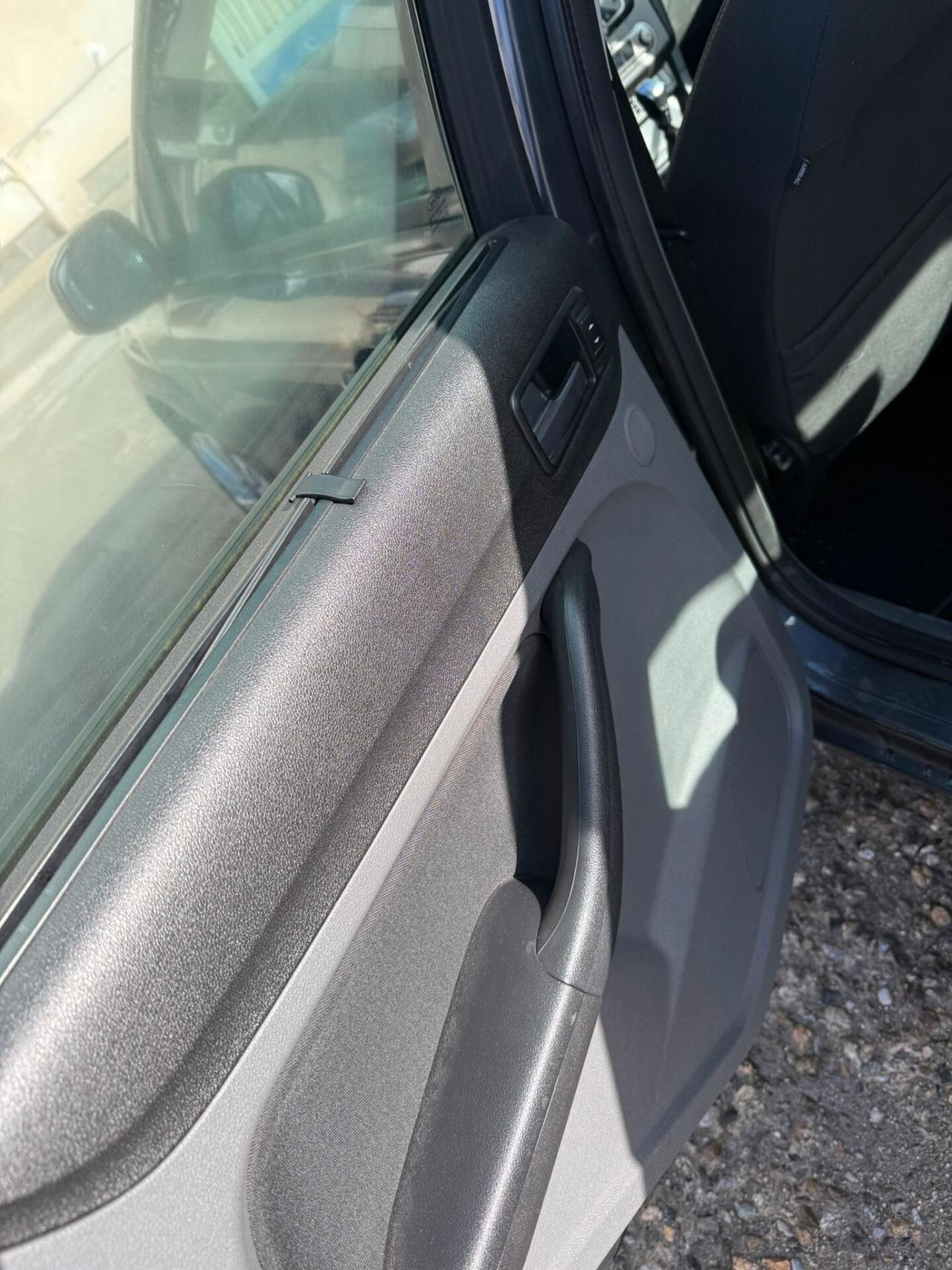 Ford Focus 1.6 TDCi (110CV) 5p. Tit. DPF