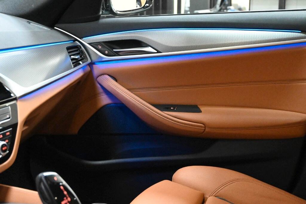 BMW Serie 5(G30/31/F90) 520d 48V xDrive Touring...