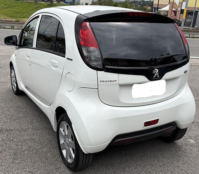 PEUGEOT iOn Active