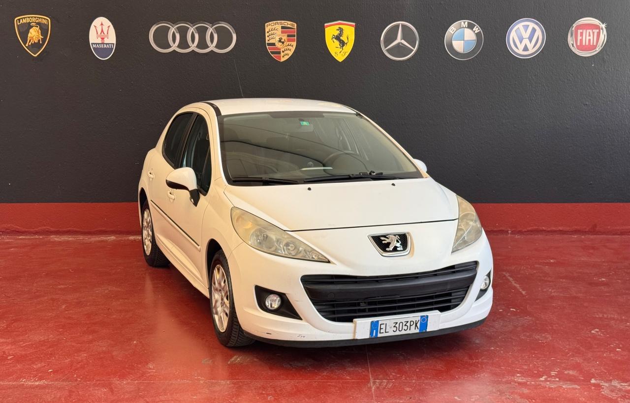 Peugeot 207 1.4 HDi 70CV 5p. OK NEOPATENTATI