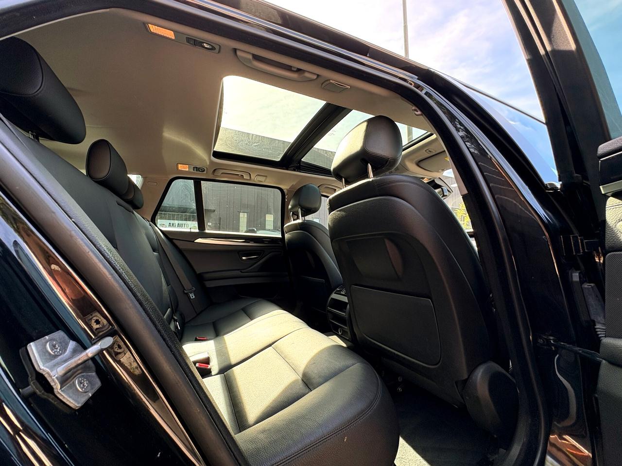 BMW 520D sw aut-Pelle,Tetto,Navi-EURO 6-2016