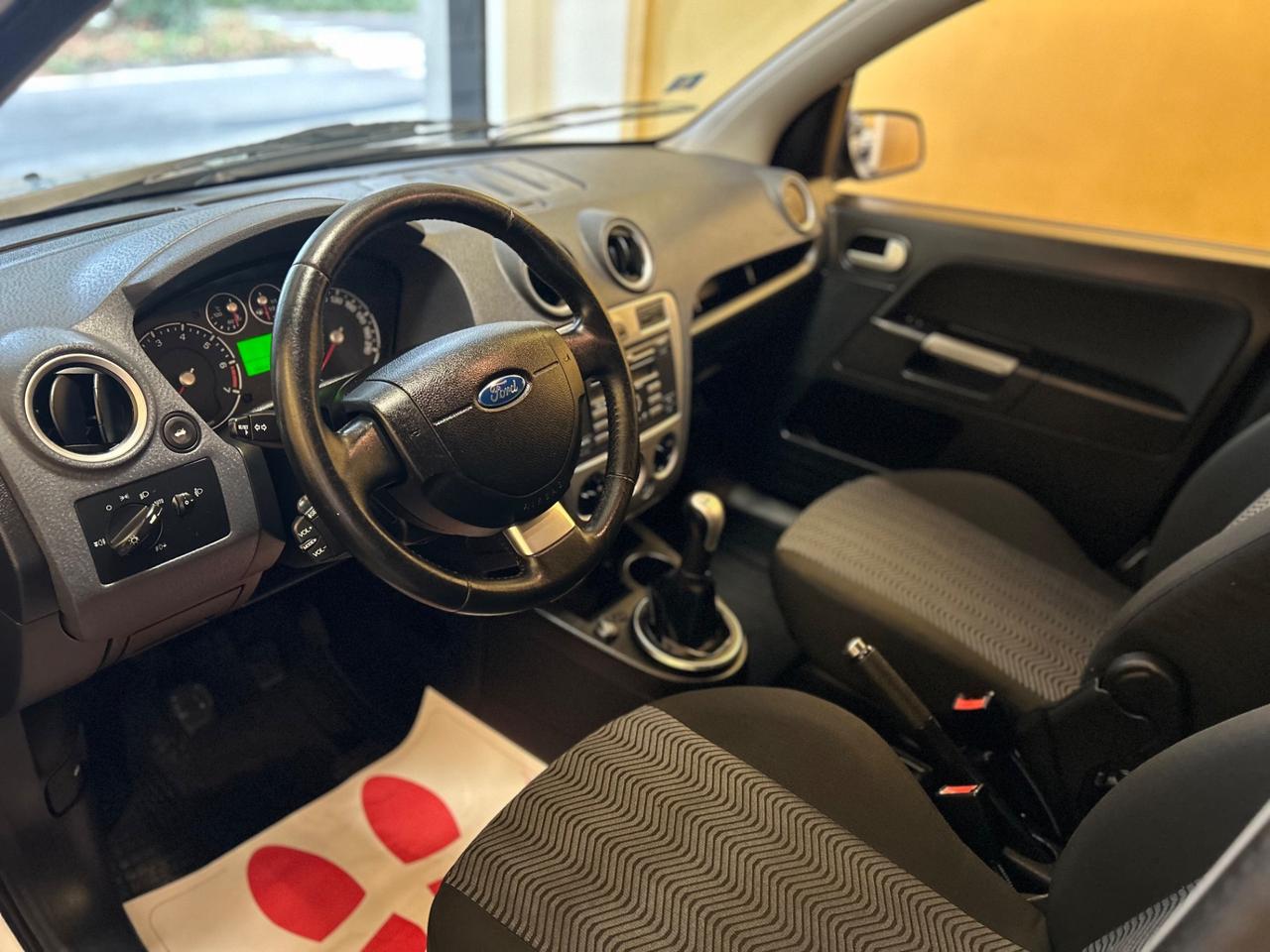 Ford Fusion 1.4 16v Titanium 80cv *** NEOPATENTATI ***