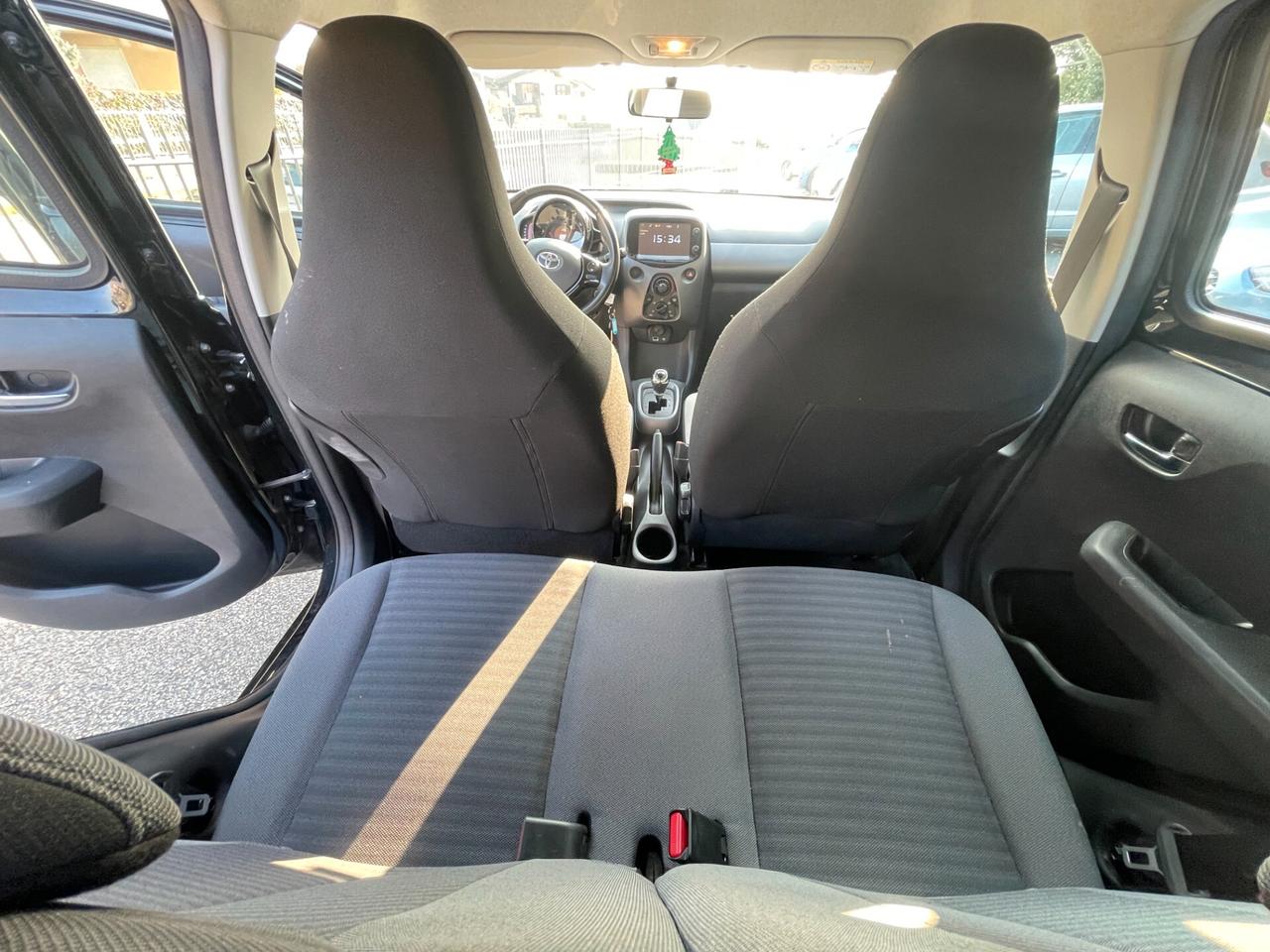 Toyota Aygo 1.0 VVT-i 72 CV 5 porte x-business MMT