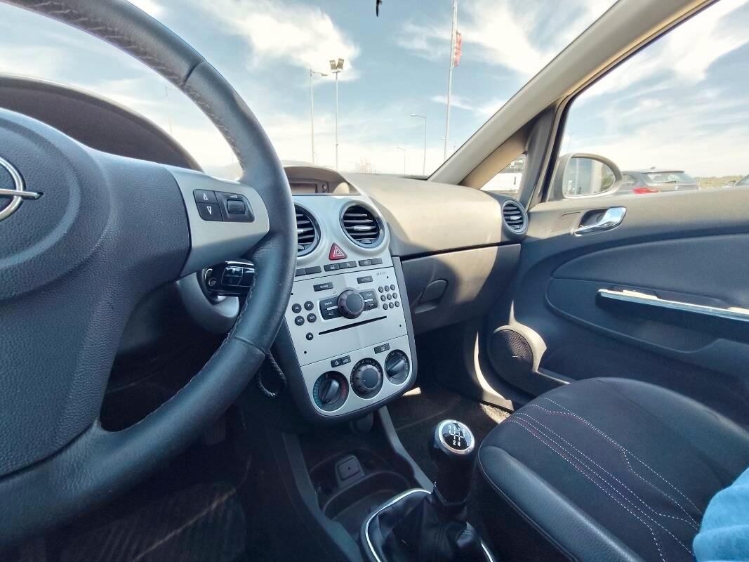 Opel Corsa 1.2 Club Gpl-tech 85cv 5p
