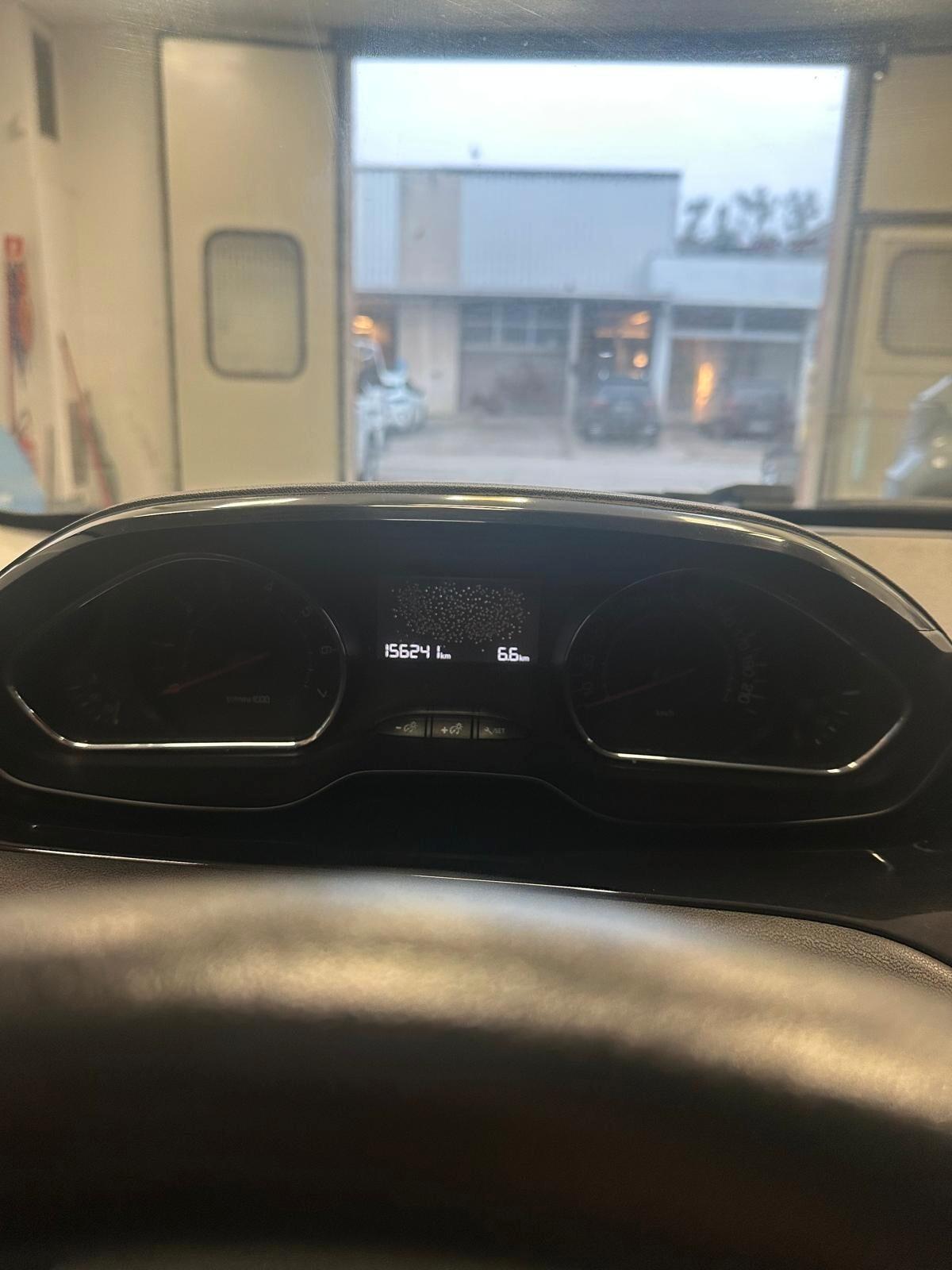 Peugeot 208 1.2 VTi 82 CV 5 porte Active