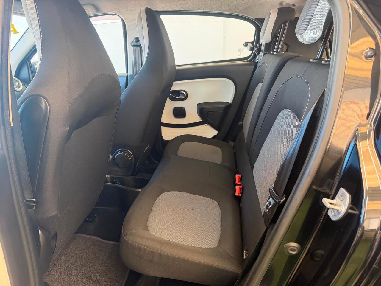 RENAULT TWINGO 1.0 BENZINA 70CV AUTOMATICA