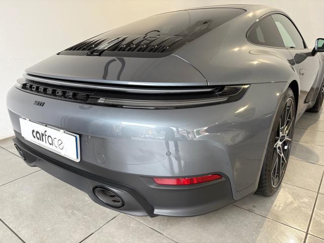 PORSCHE 992 Carrera
