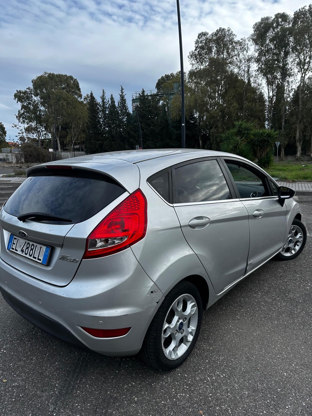 Ford Fiesta Ikon 1.4 5 porte Bz.- GPL