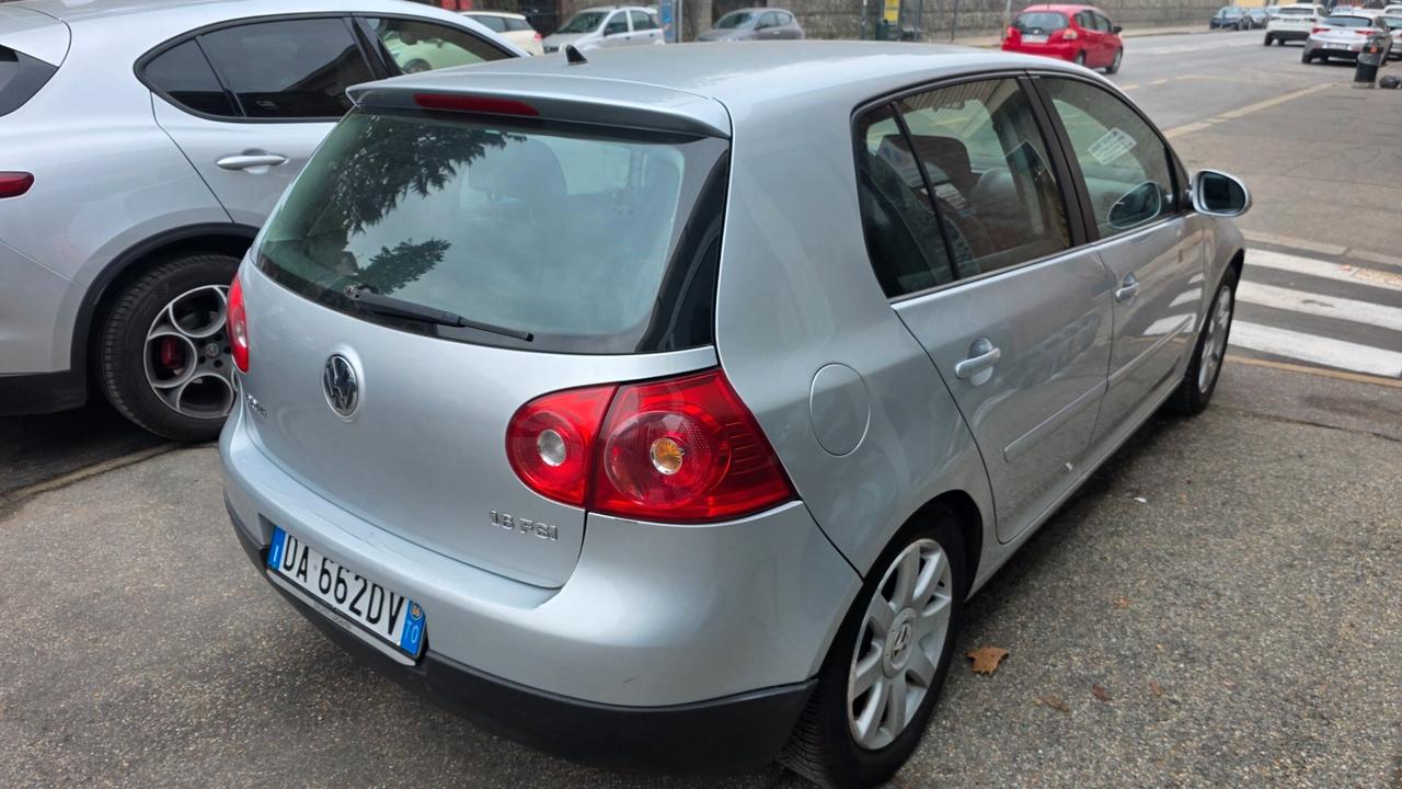 Volkswagen Golf 1.6 16V FSI 5p. Comfortline