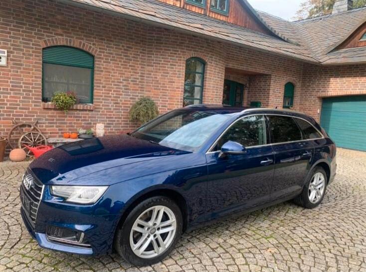 Audi A4 Avant 40 g-tron S tronic Business Sport