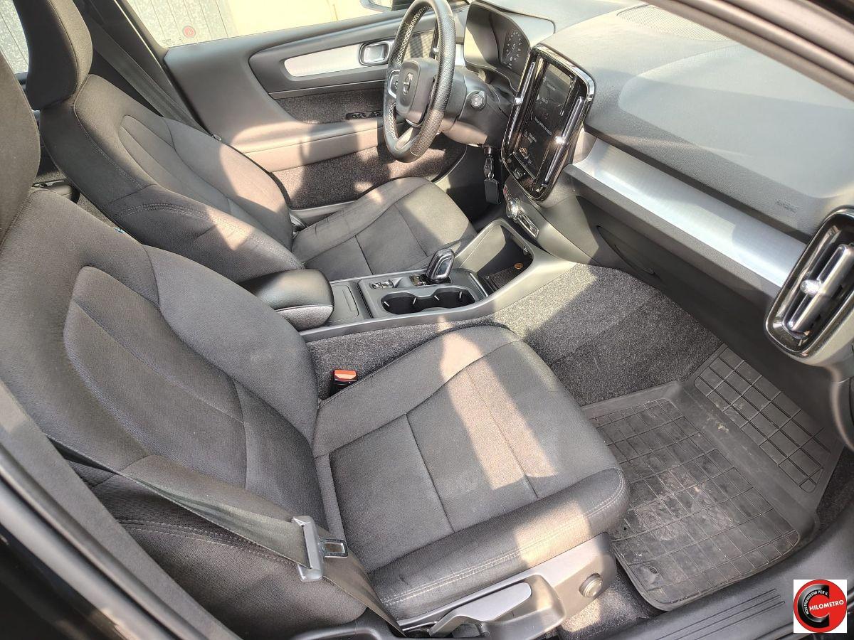 VOLVO XC40 2.0 D 150CV Geartronic Momentum