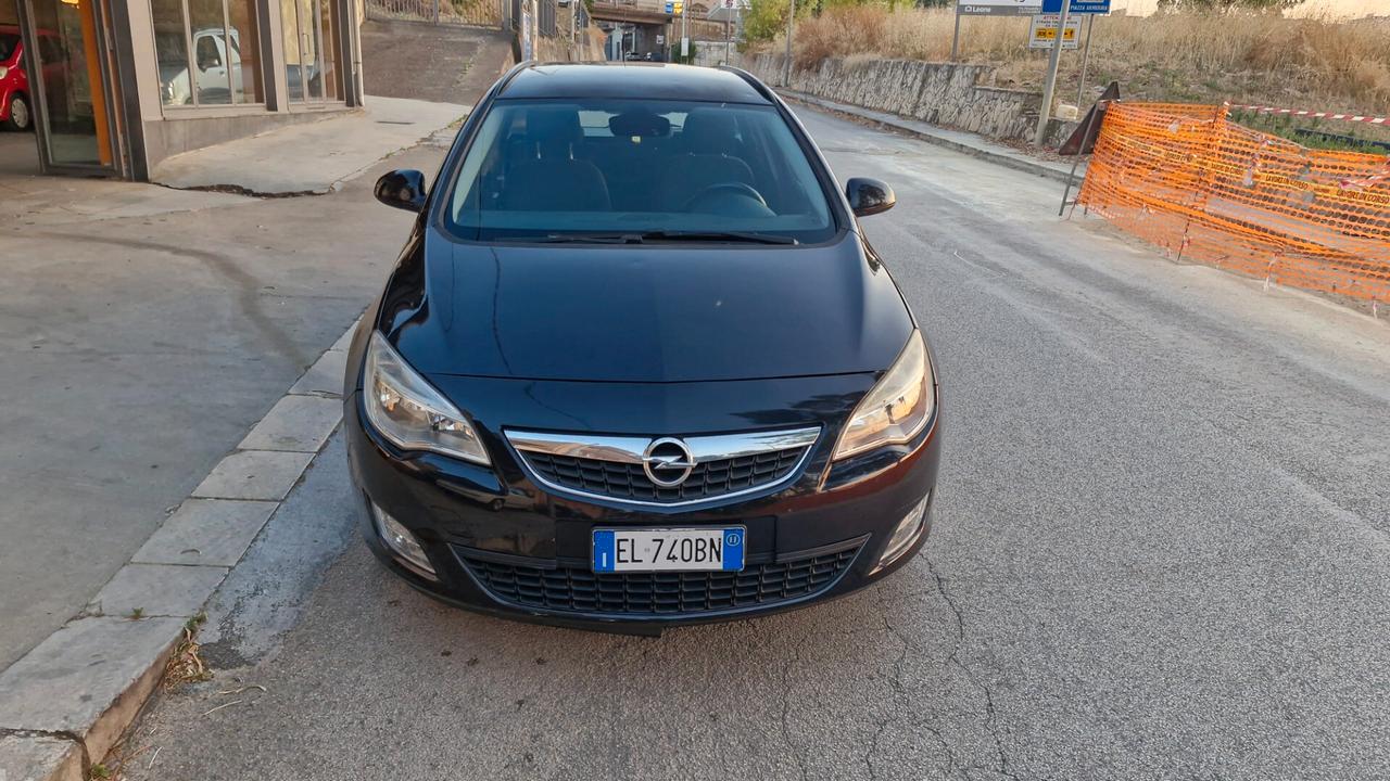 Opel Astra 1.7 CDTI 110CV Sports Tourer Cosmo