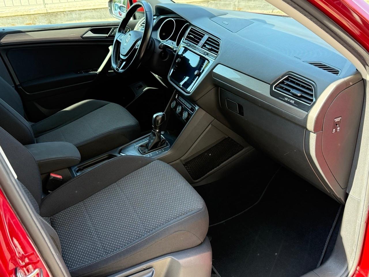 VW Tiguan Allspace 2.0 TDI DSG KEYLESS/CARPLAY/7POSTI
