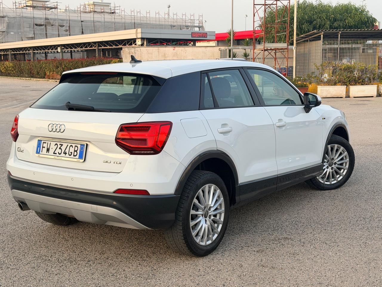 Audi Q2 30 TDI Business Design