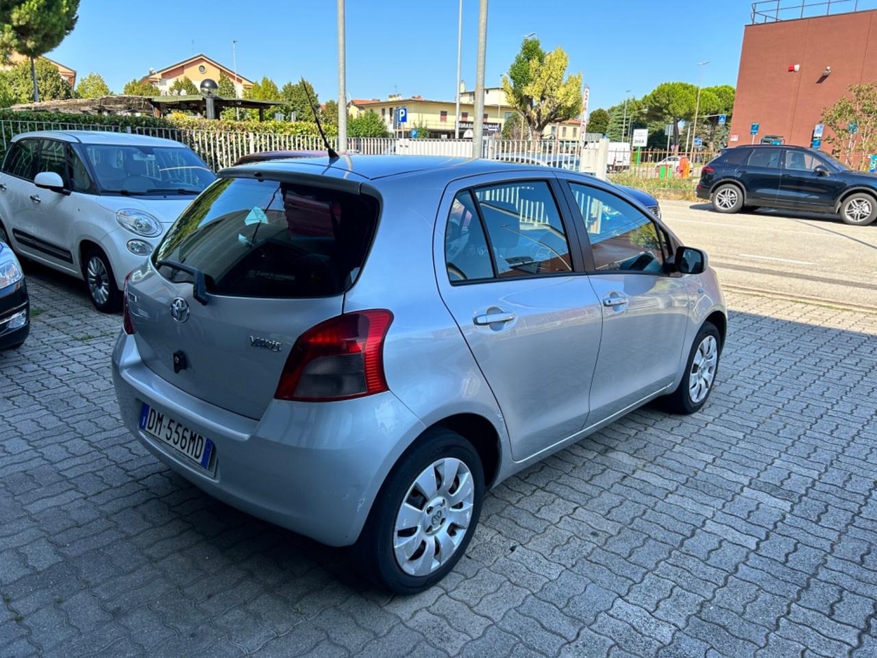 Toyota Yaris 1.0 5 porte neopatentati