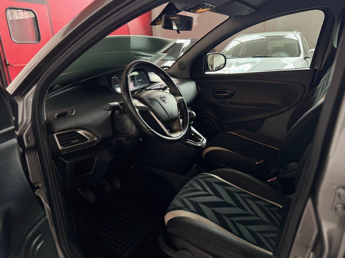 LANCIA - Ypsilon - 1.2 69 CV 5p. Platinum