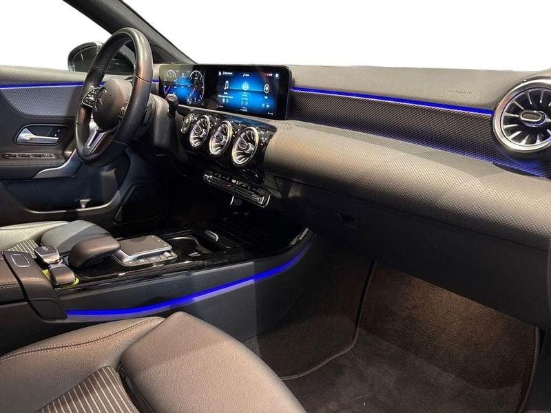 Mercedes-Benz Classe A A 180 d Sport Night edition auto