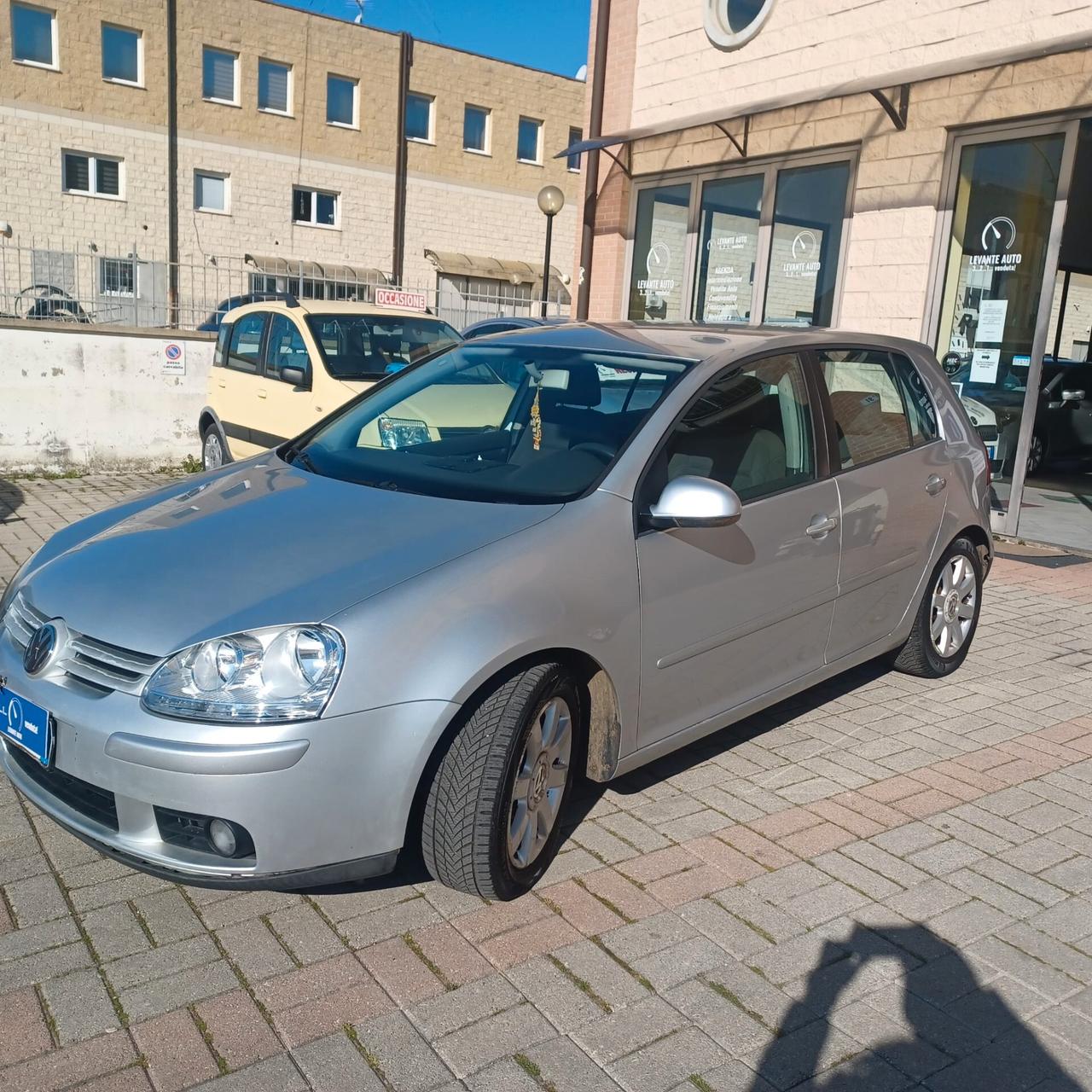 196.118KM GOLF 5 2.0 TDI UNICO PROPRIETARIO