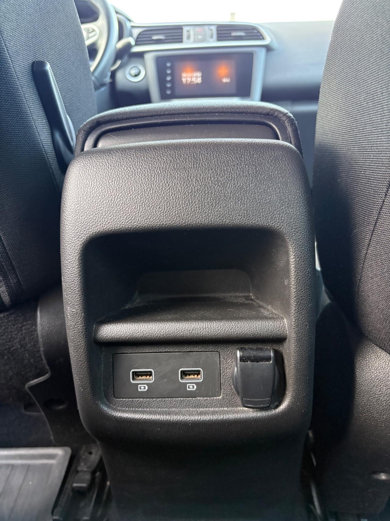 Renault KADJAR 1.5 diesel IN PERFETTE CONDIZIONI PRONTA CONSEGNA