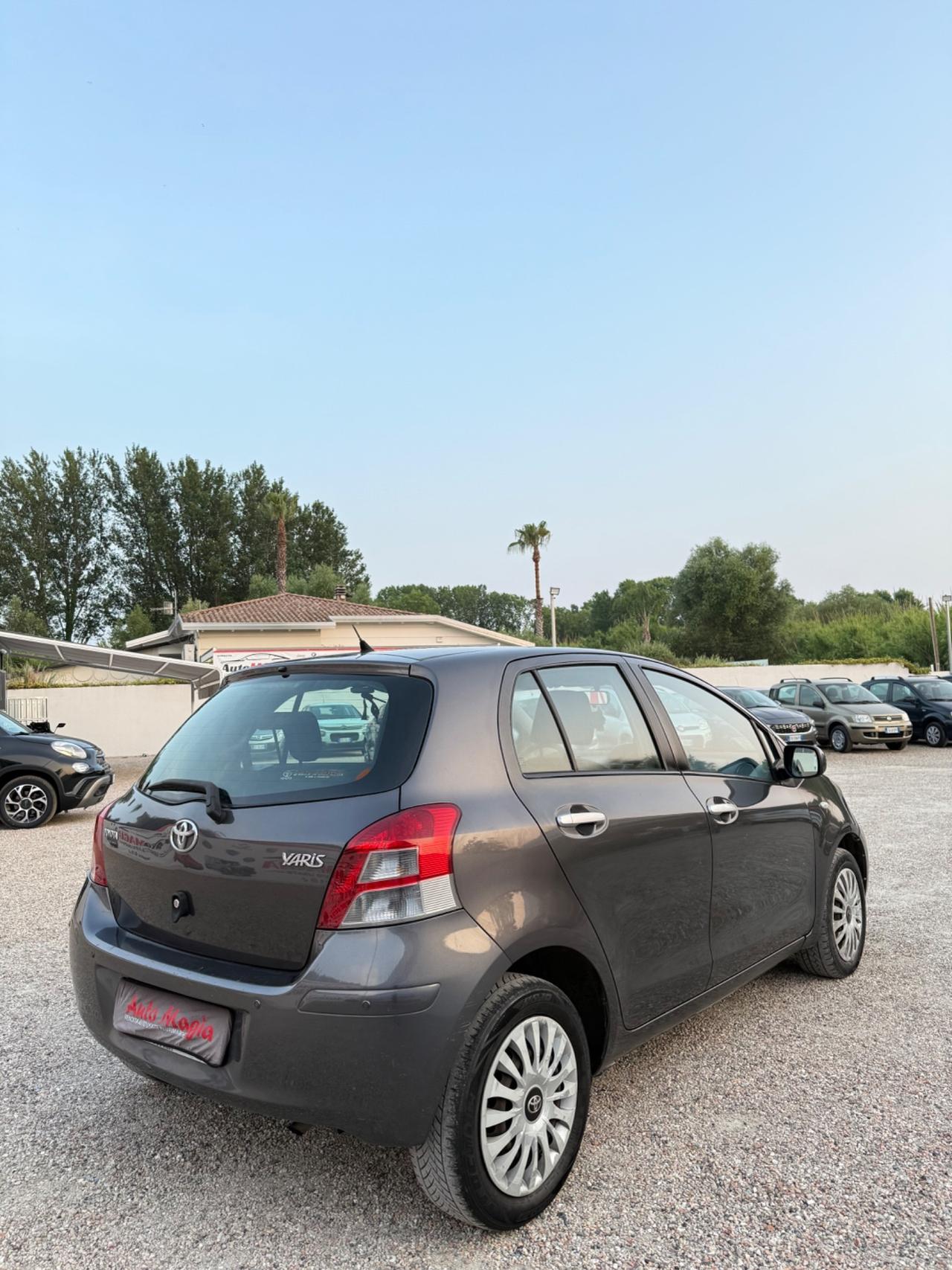 Toyota Yaris 1.0 5 porte Sol
