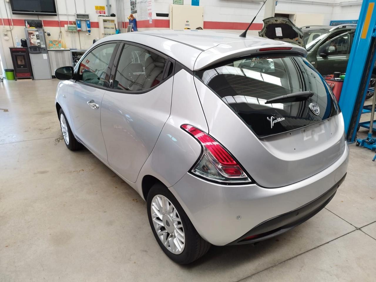 Lancia Ypsilon 1.2 69 CV 5 porte Elle