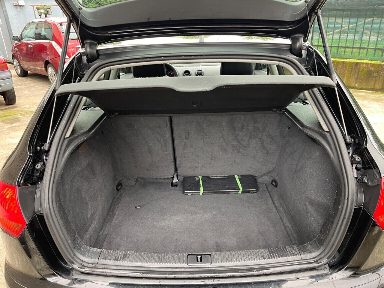 Audi A3 SPB 1.9TDI 105CV NEOPATENTATI