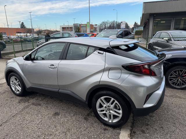 TOYOTA C-HR 1.8 Hybrid E-CVT Business