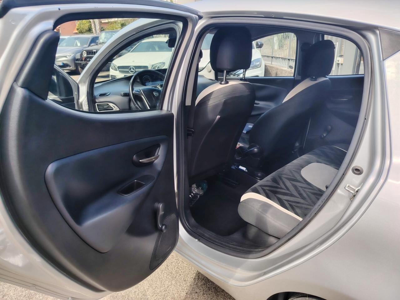 Lancia Ypsilon 1.2 69 CV 5 porte Gold