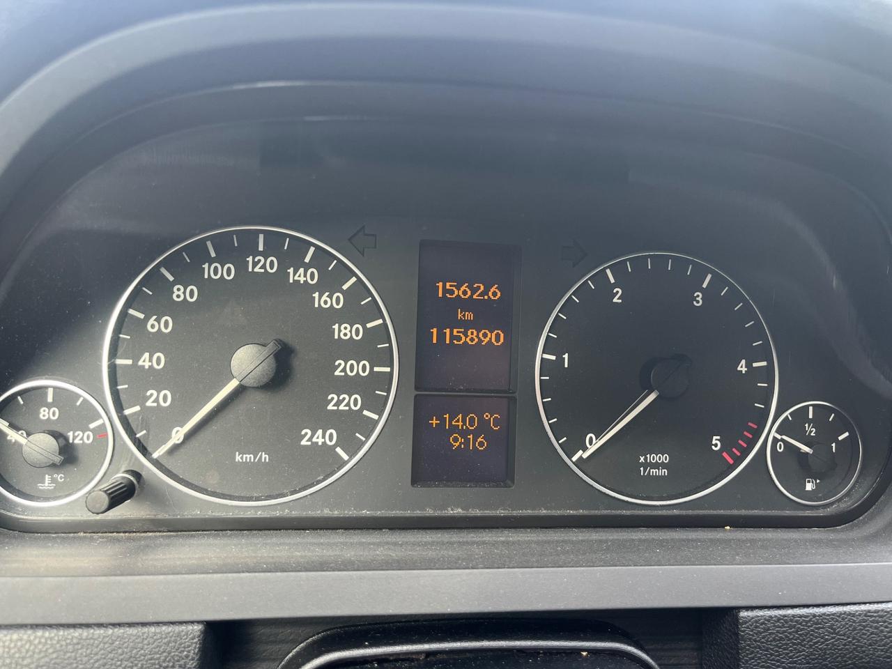 Mercedes-benz A 160 CDI BlueEFFICIENCY Executive