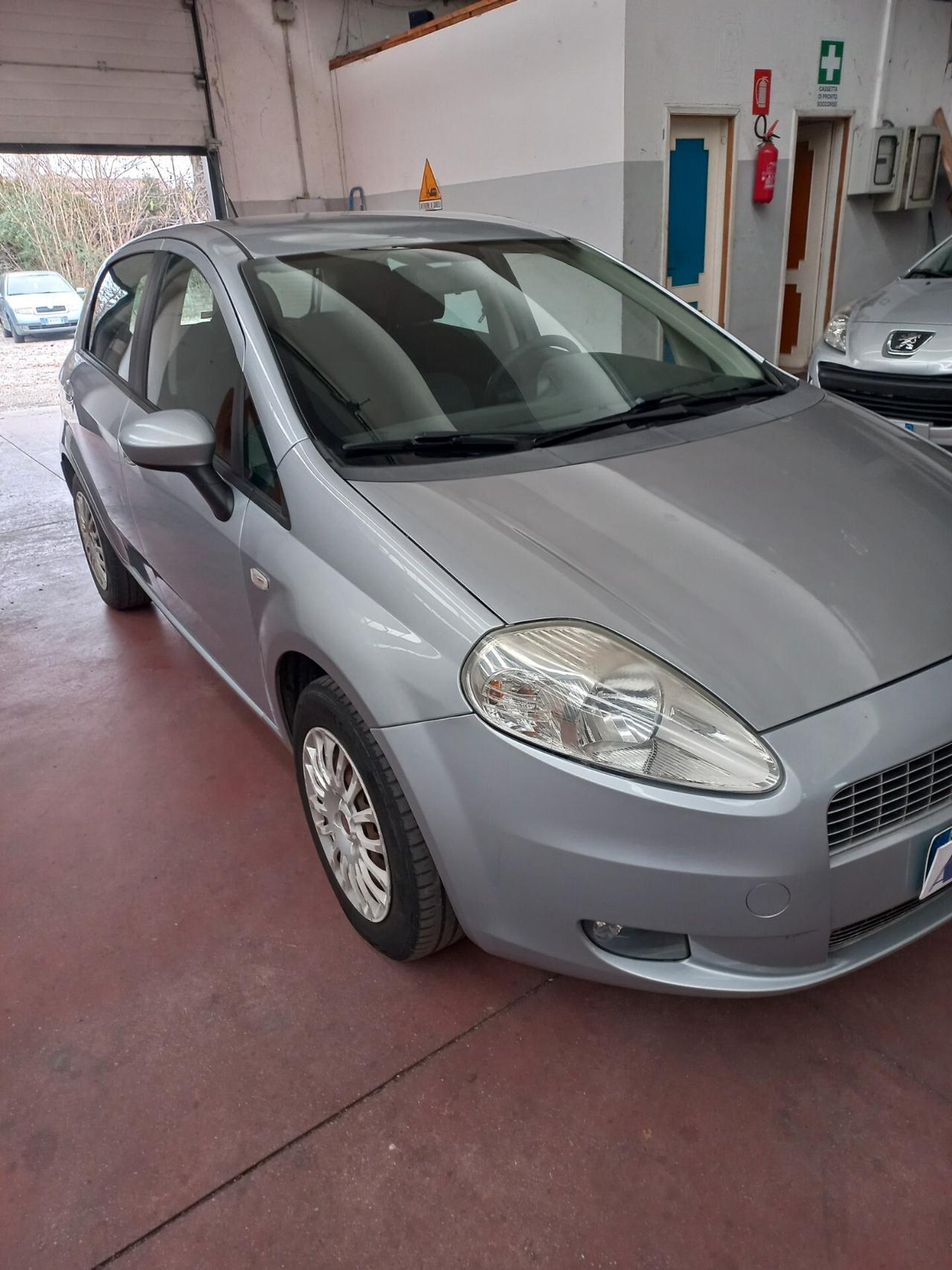 Fiat Grande Punto 1.3 MJT 75 CV 5 porte Dynamic