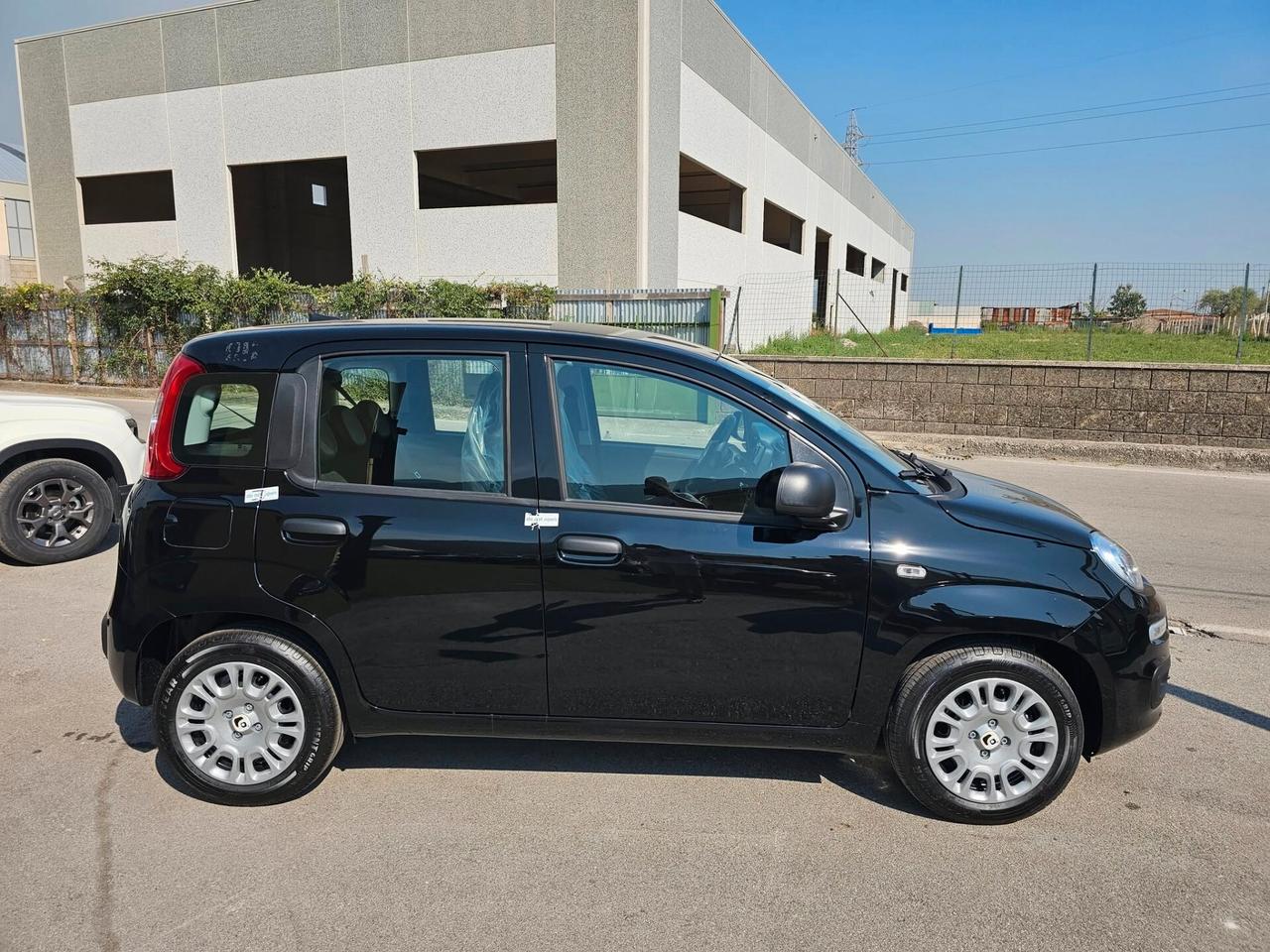 Fiat Panda 1.0 Hybrid KM 0 Senza Obbligo di Finanziamento