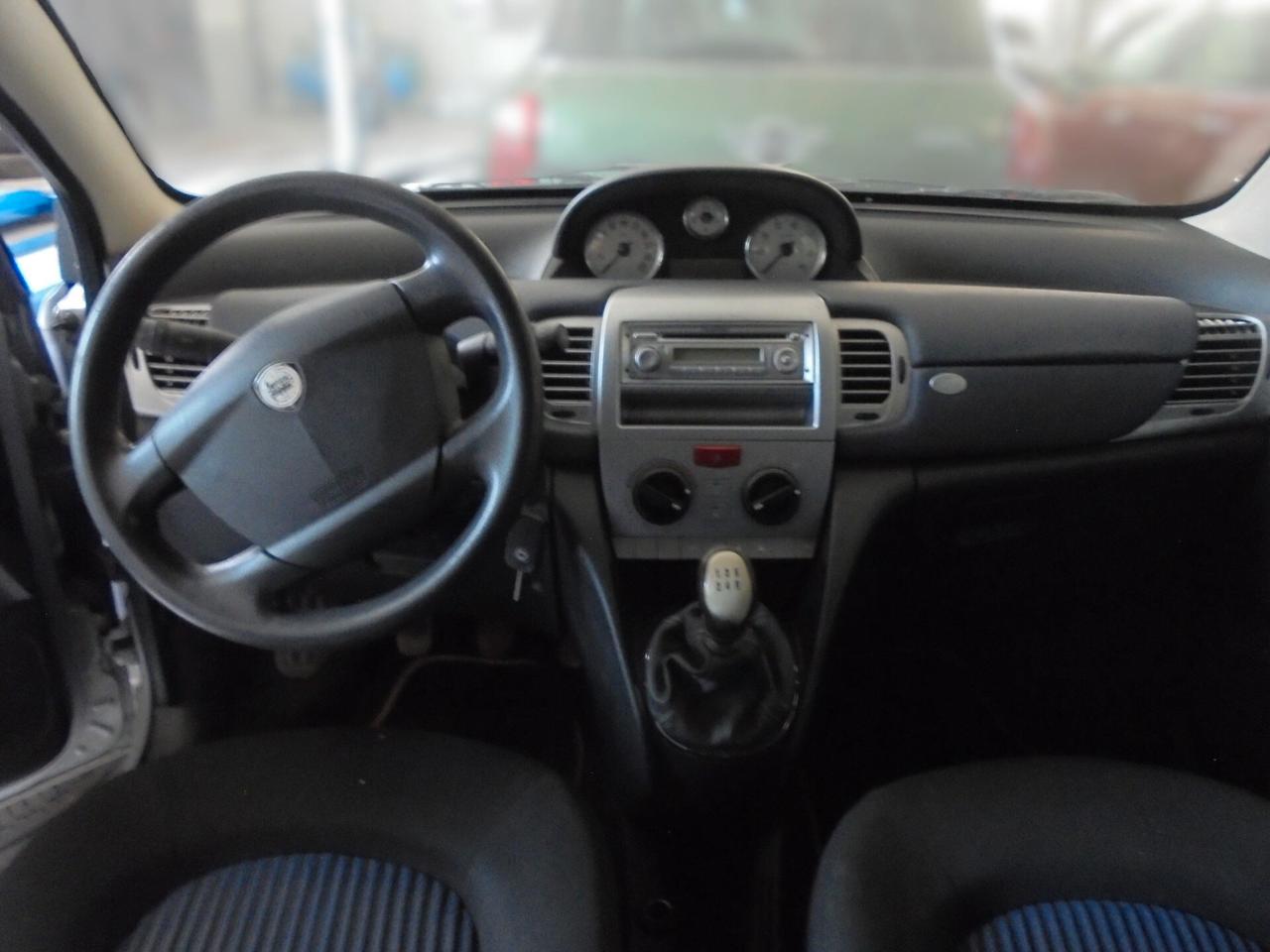 Lancia Ypsilon 1.2 Argento