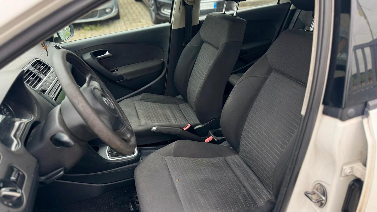 Volkswagen Polo 1.2 BENZINA 2011 NEOP.