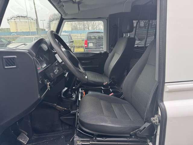 Land Rover Defender 2.2 td SW E