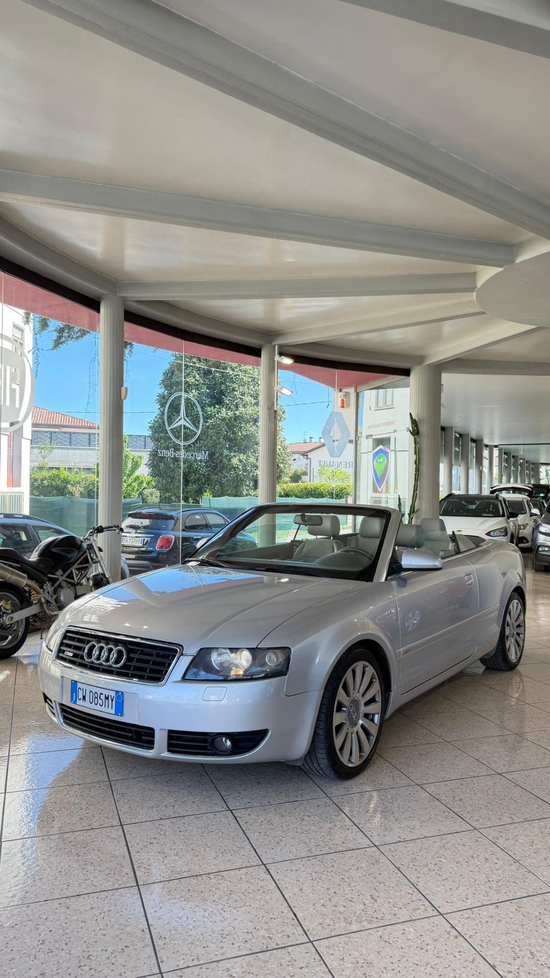 Audi A4 Cabriolet 2.5 V6 TDI cat