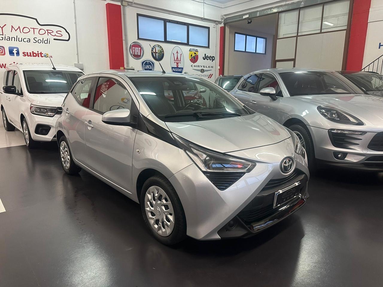 Toyota Aygo 1.0 VVT-i 72 CV 5 porte x-play