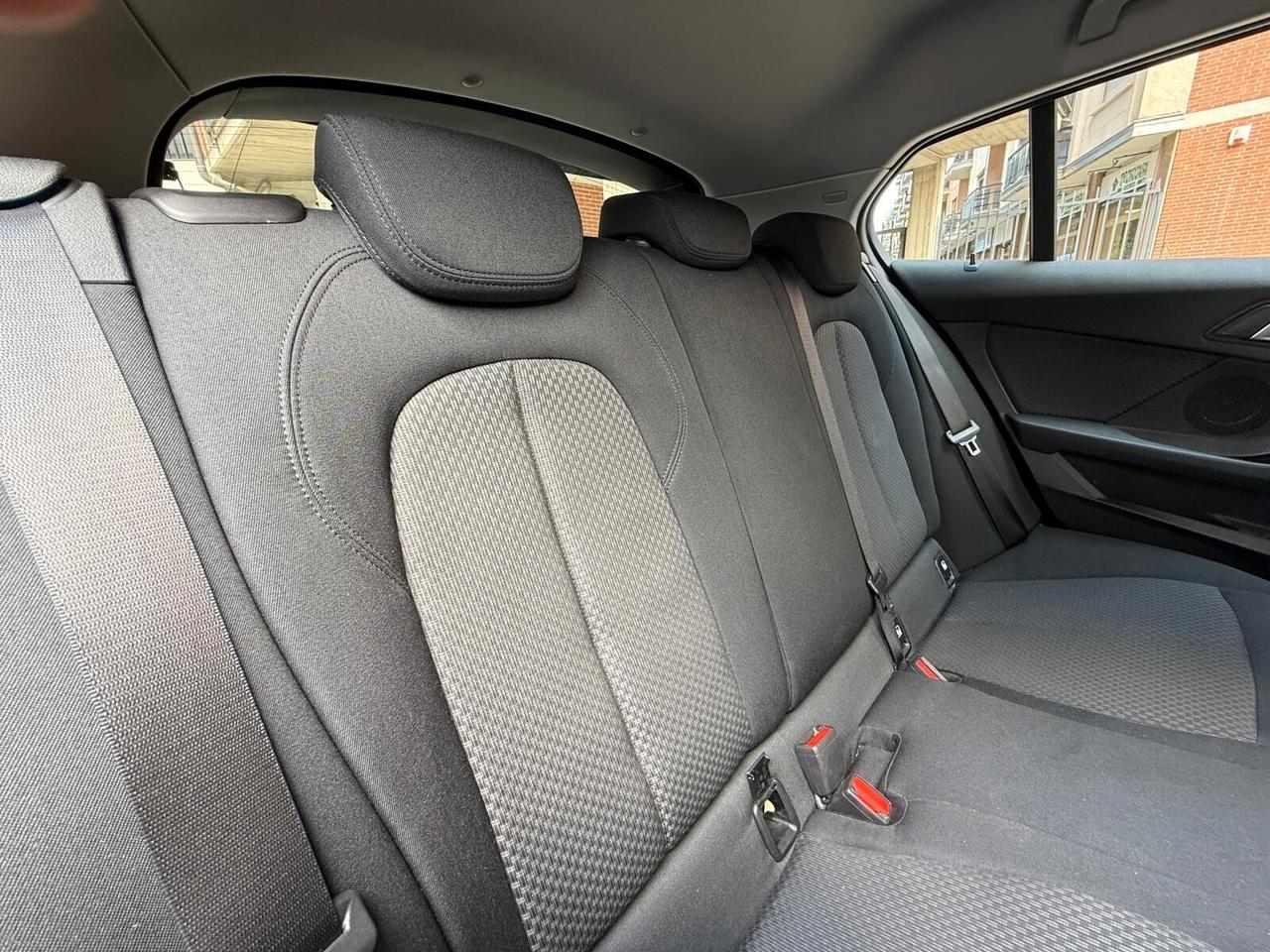 Bmw 118 118i 5p. Advantage