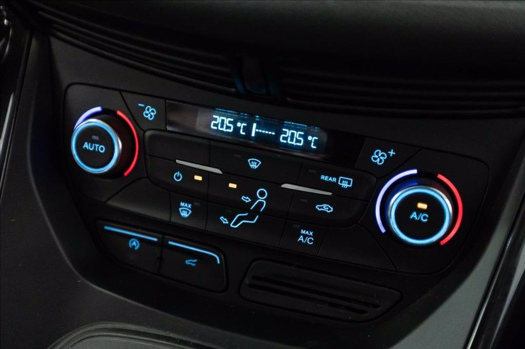 FORD Kuga 2.0 tdci Titanium s&s awd 150cv powershift del 2017