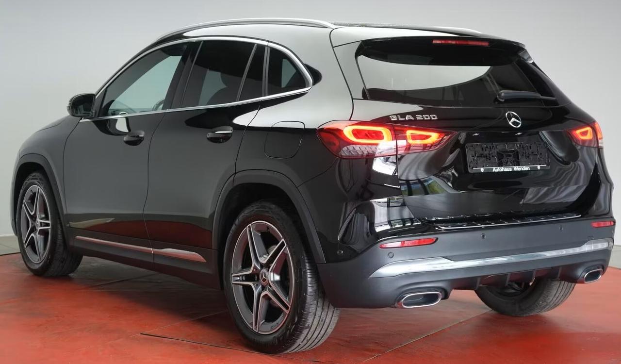 Mercedes-benz GLA 200 Automatic AMG - KAMERA - LED - NAVI