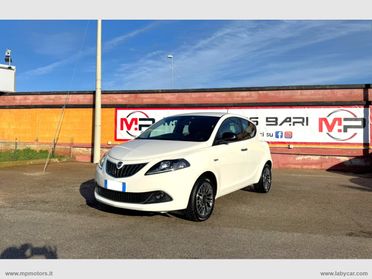 LANCIA YPSILON GOLD HYBRID 1.0 70CV IVA ESPOSTA