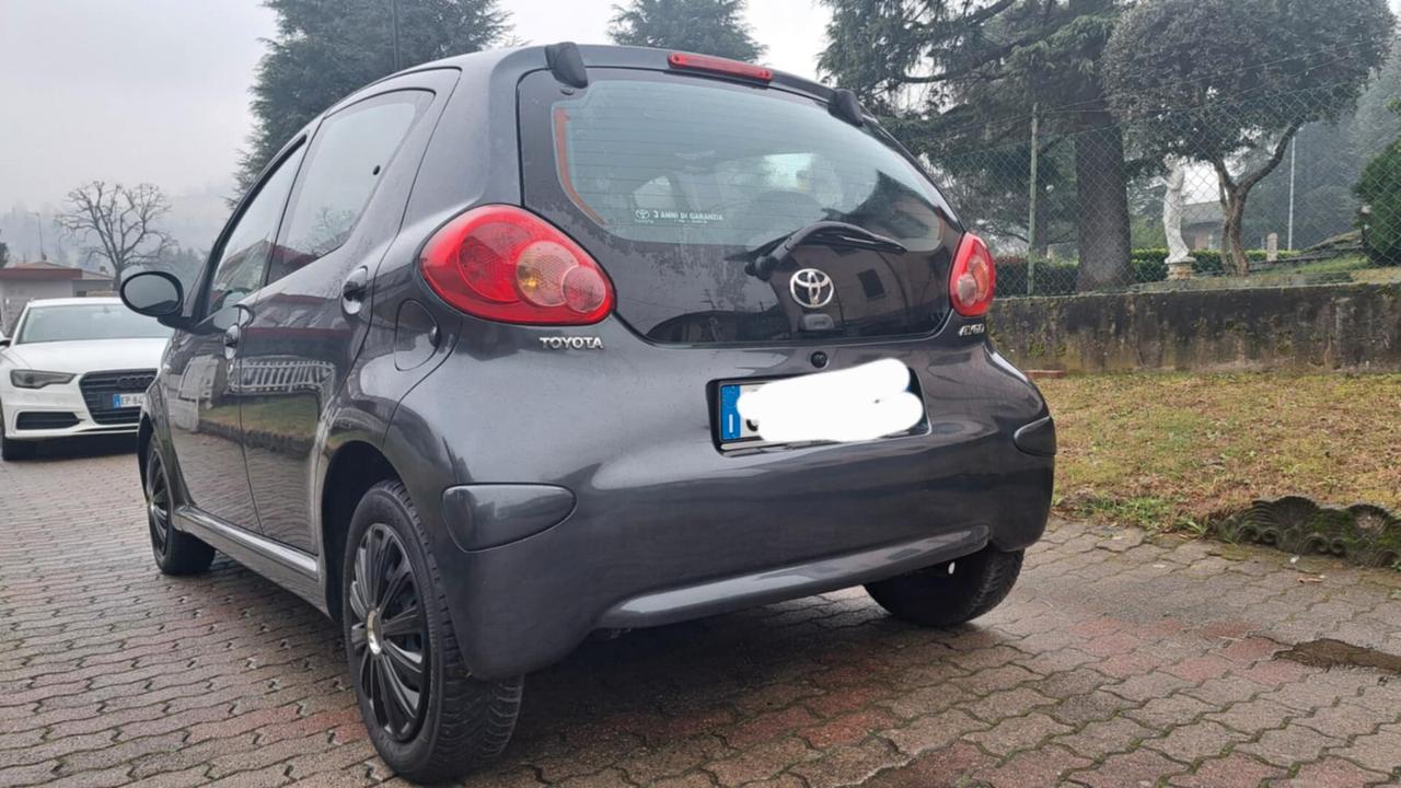 Toyota Aygo 1.0 12V VVT-i 5 porte