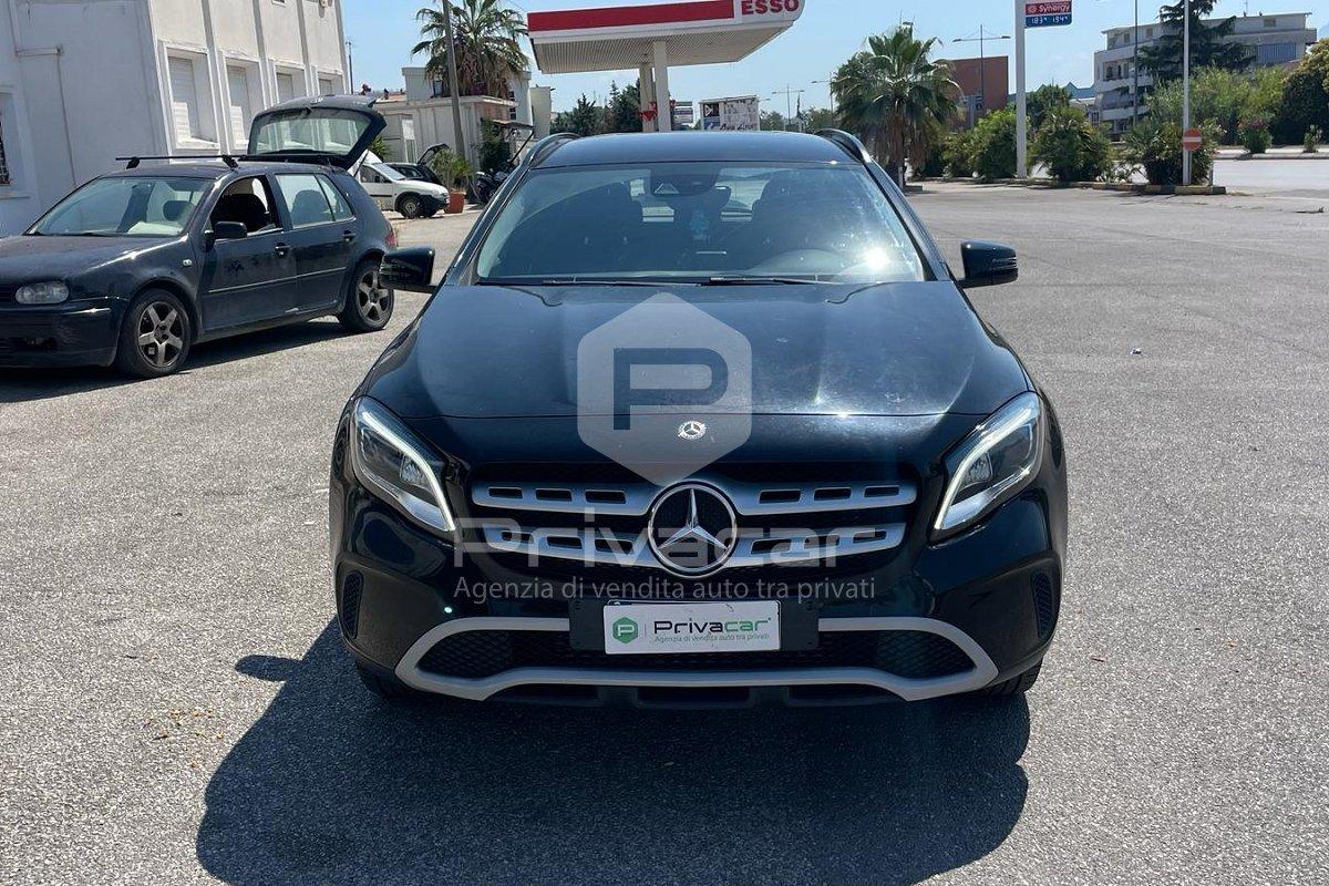 MERCEDES GLA 180 Business