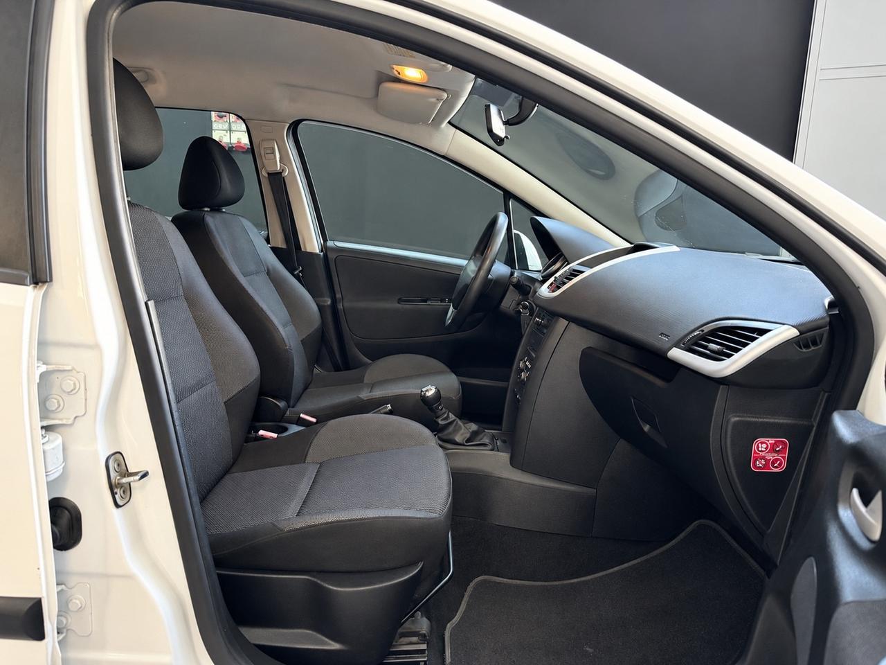 Peugeot 207 Station Wagon 1.4 Benzina 2010