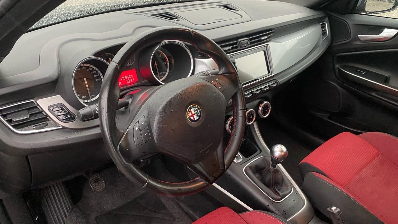 Alfa Romeo Giulietta 1.6 JTDm-2 105 CV Veloce