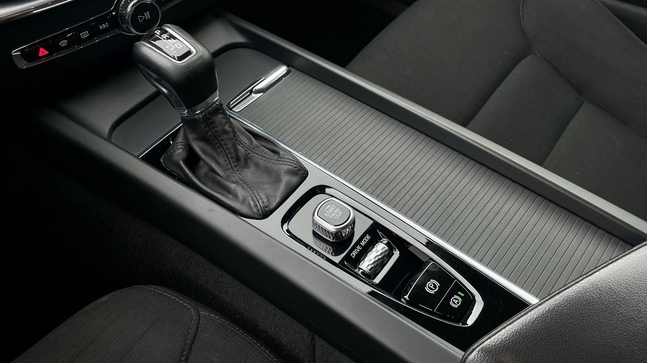 VOLVO XC60 D4 2.0 GEARTRONIC INSCRIPTION 190CV - FULL LED, VIRTUAL COCKPIT, CARPLAY