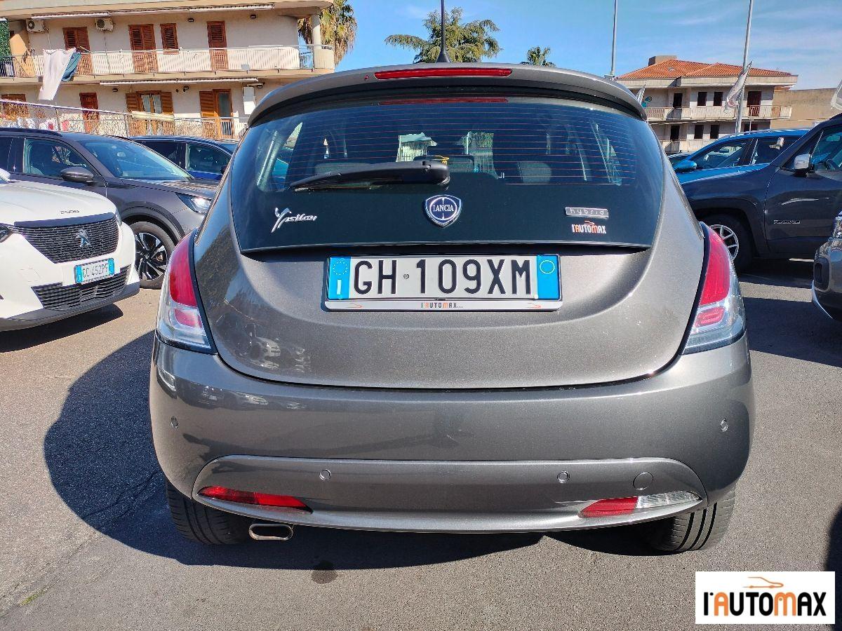 LANCIA - Ypsilon 1.0 firefly hybrid Gold s&s 70cv